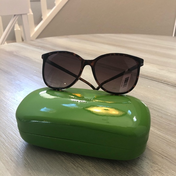 kate spade Accessories - NWT Kate Spade Sunglasses🌟